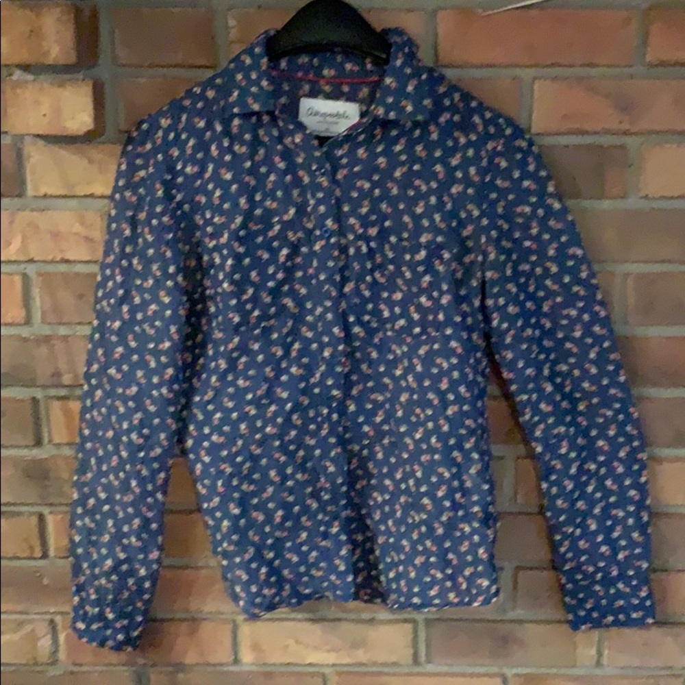 Women’s Aeropostale shirt